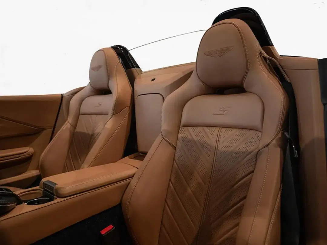 Aston Martin Vantage V8 S Roadster - Thumbnail 13