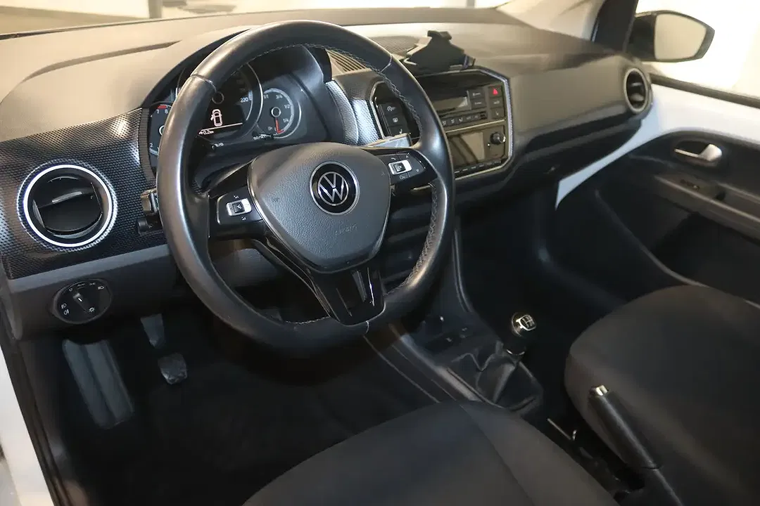 Volkswagen up! R-Line - Thumbnail 9