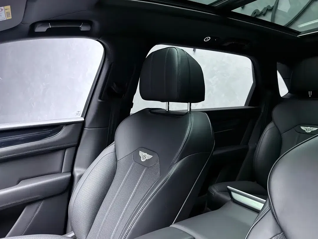 Bentley Bentayga 4.0 V8 EWB - Thumbnail 10
