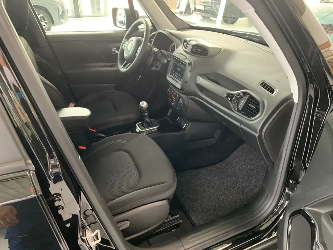 Jeep Renegade Night Eagle - Thumbnail 10