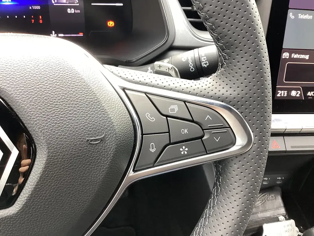 Renault Captur TCe EDC Techno - Thumbnail 13