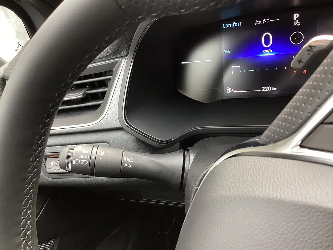 Renault Captur TCe EDC Techno - Thumbnail 14