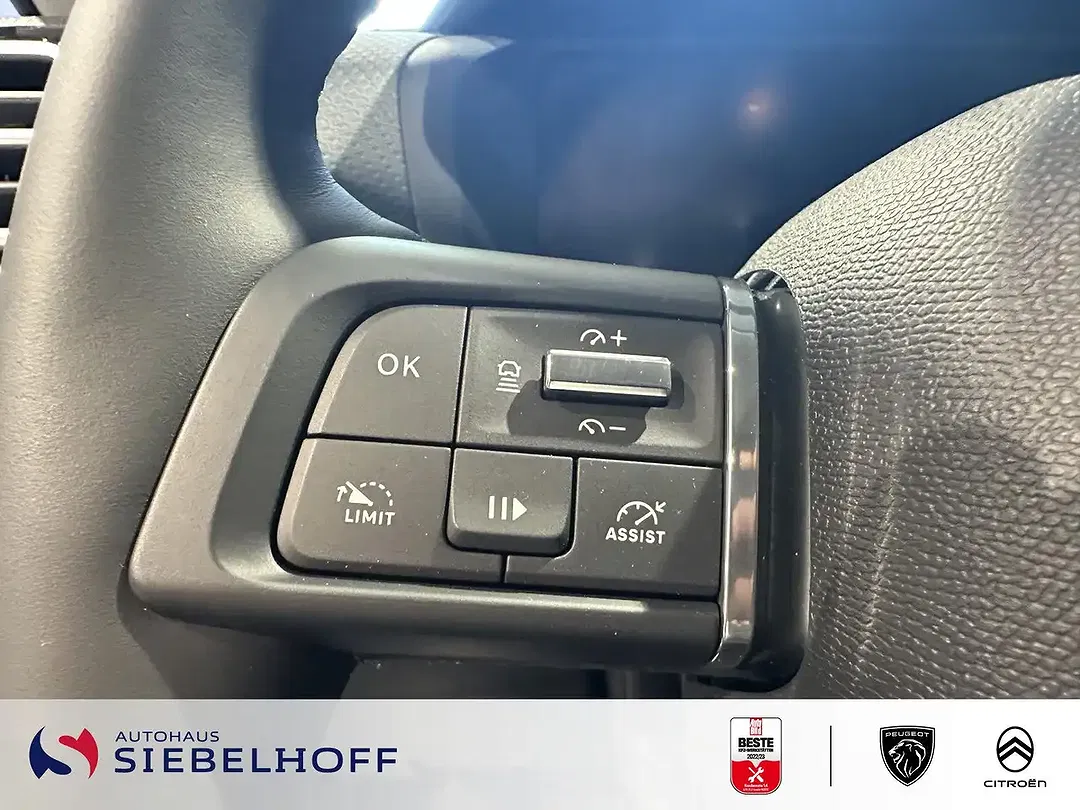 Citroen C4 Hybrid - Thumbnail 13