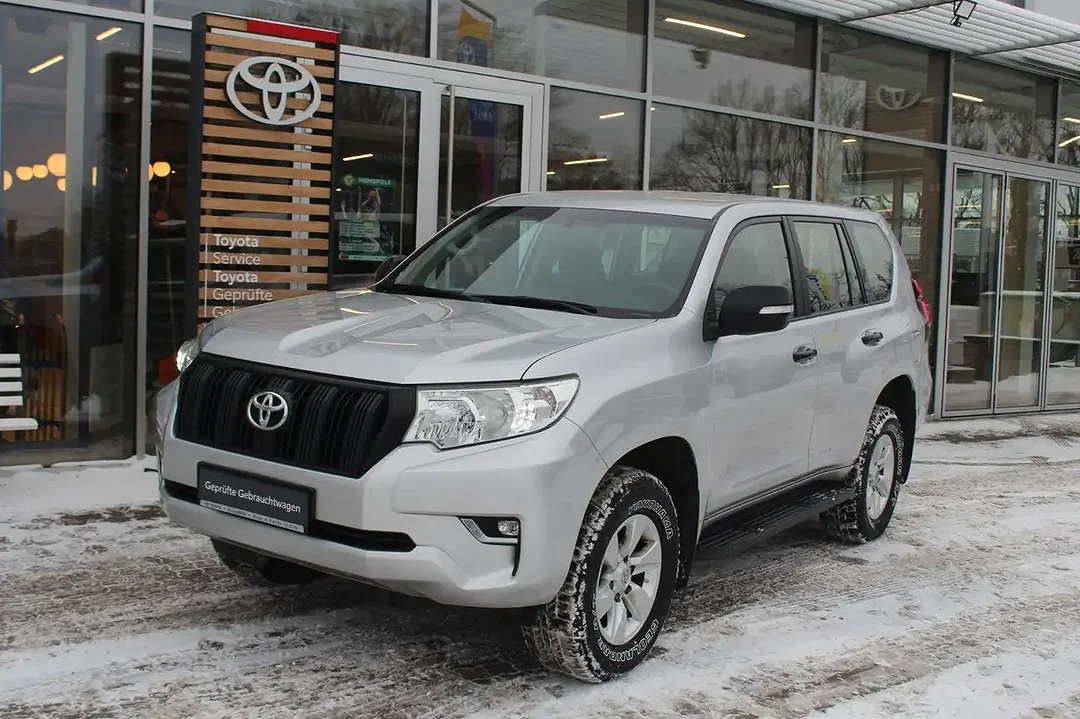 Toyota Land Cruiser 2.8 AUT 4x4 - Afbeelding 1