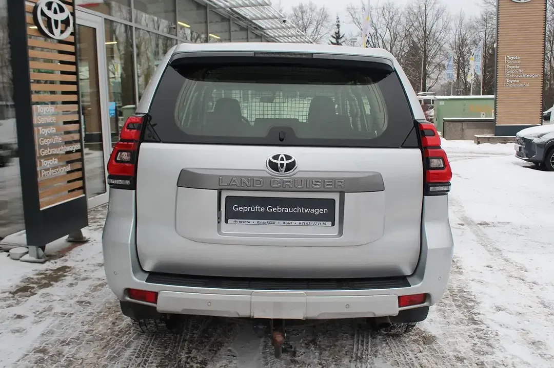 Toyota Land Cruiser 2.8 AUT 4x4 - Thumbnail 10