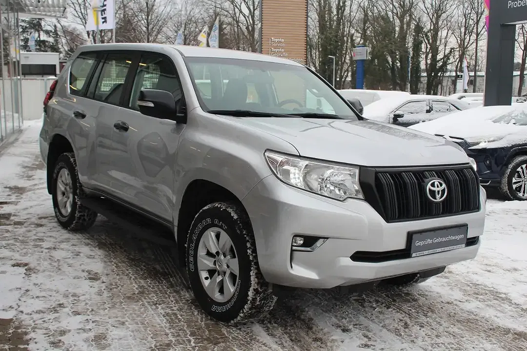 Toyota Land Cruiser 2.8 AUT 4x4 - Thumbnail 11