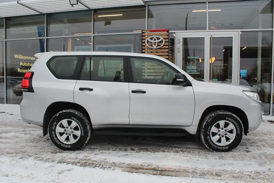 Toyota Land Cruiser 2.8 AUT 4x4 - Thumbnail 13