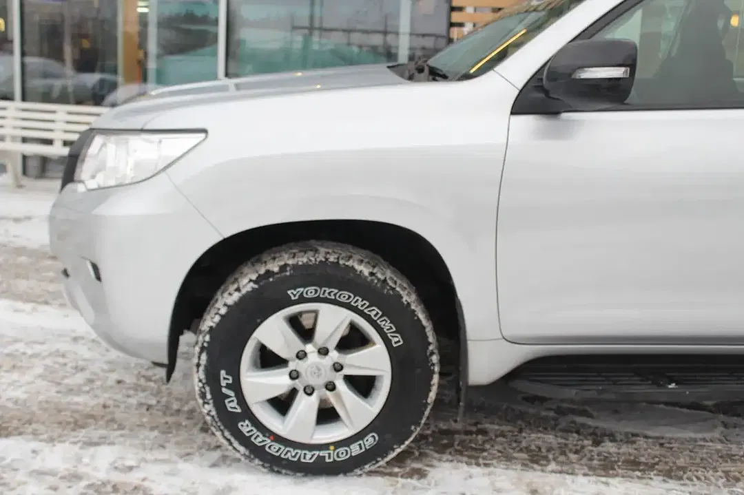Toyota Land Cruiser 2.8 AUT 4x4 - Thumbnail 5