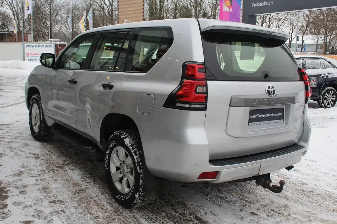 Toyota Land Cruiser 2.8 AUT 4x4 - Thumbnail 7