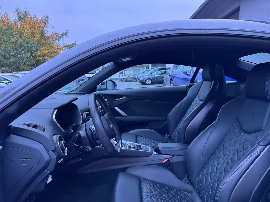 Audi TTS S tronic quattro Coupe - Thumbnail 10