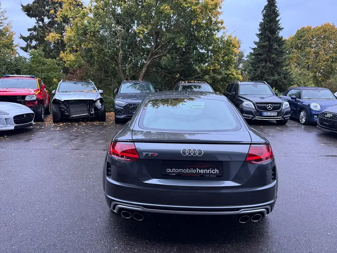 Audi TTS S tronic quattro Coupe - Thumbnail 4