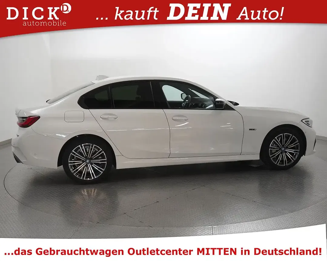 BMW 330 AUT M Sport - Thumbnail 2