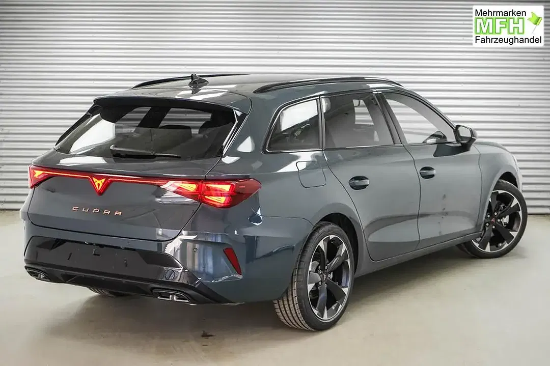 CUPRA Leon 2.0 TSI DSG 4x4 Sportstourer - Thumbnail 3
