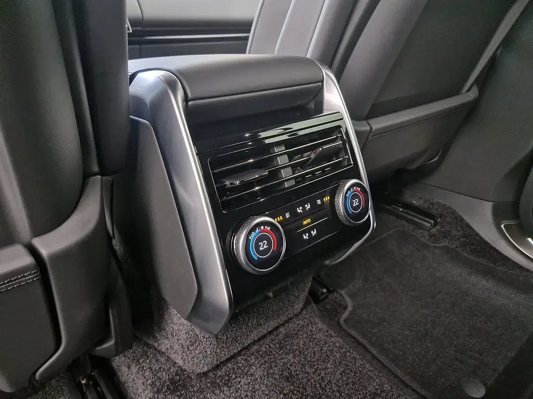 Land Rover Range Rover P550 3.0 PHEV SWB HSE - Thumbnail 10