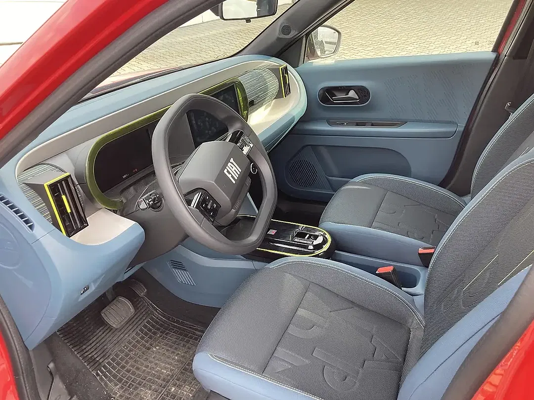 Fiat Grande Panda EV RED - Thumbnail 7