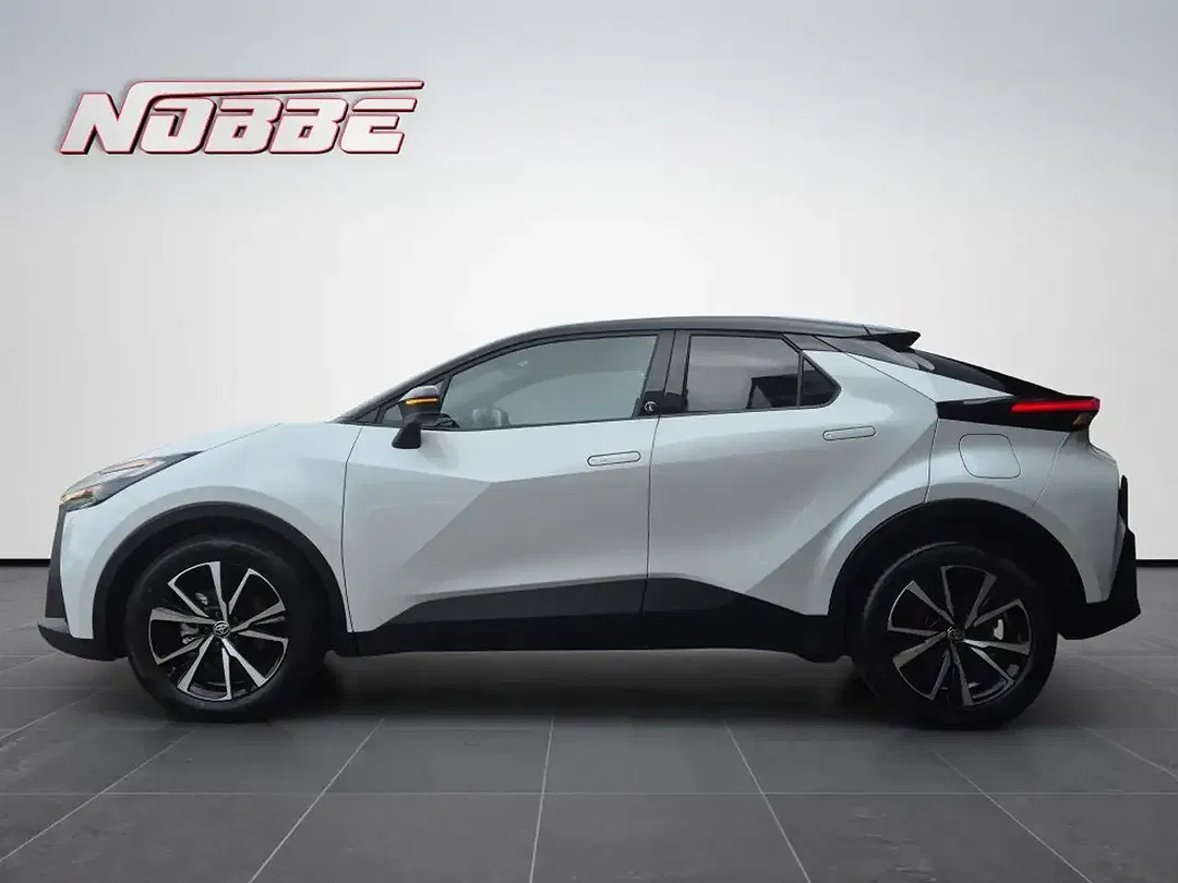 Toyota C-HR Hybrid Teamplayer - Thumbnail 2