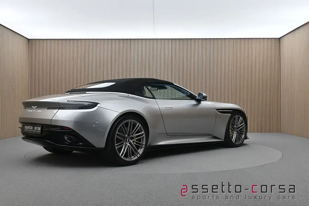 Aston Martin DB12 Volante - Thumbnail 11