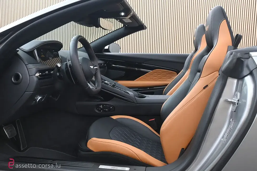 Aston Martin DB12 Volante - foto 15