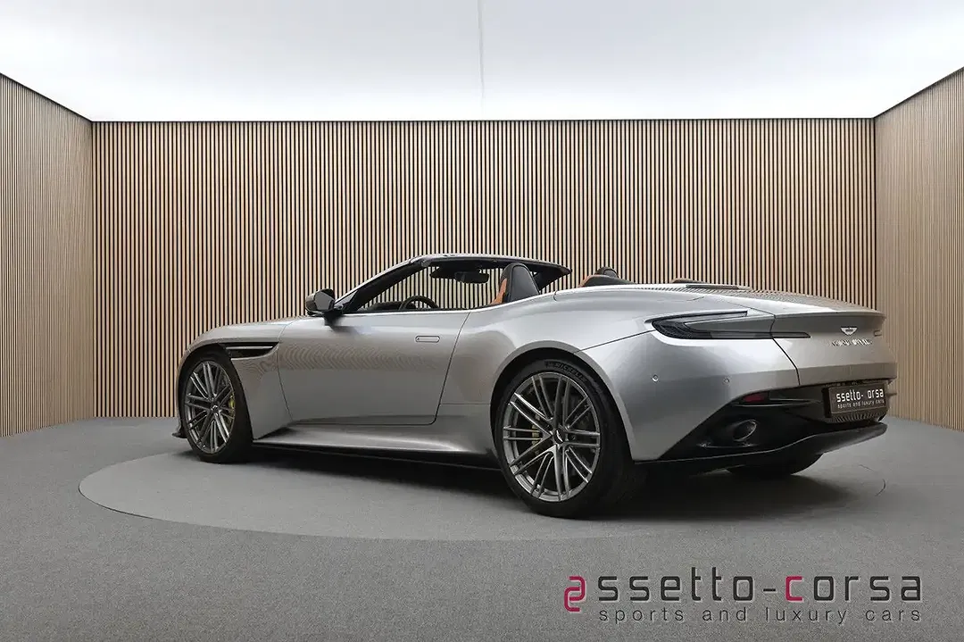 Aston Martin DB12 Volante - foto 2