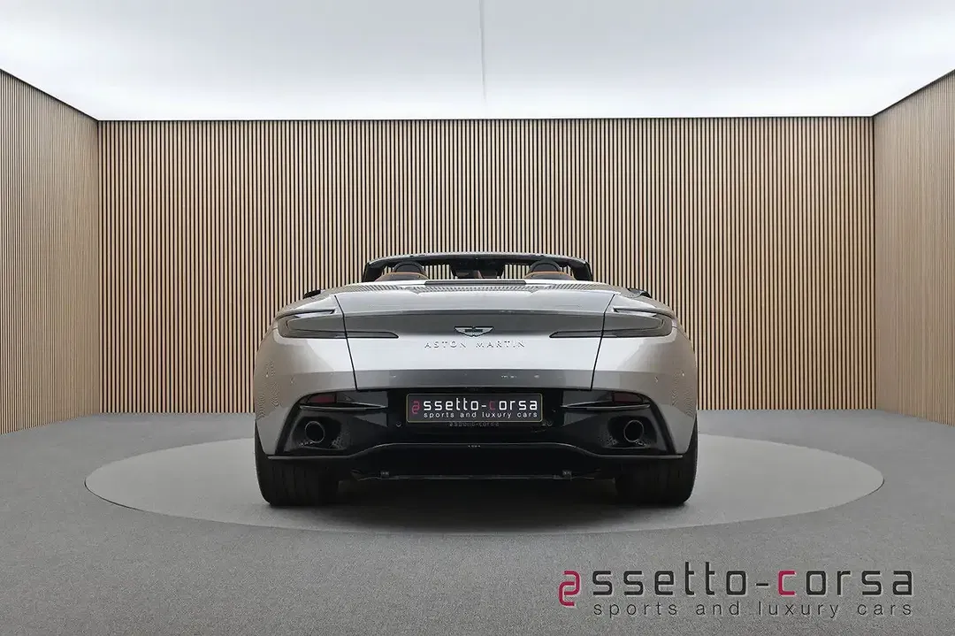 Aston Martin DB12 Volante - Thumbnail 3