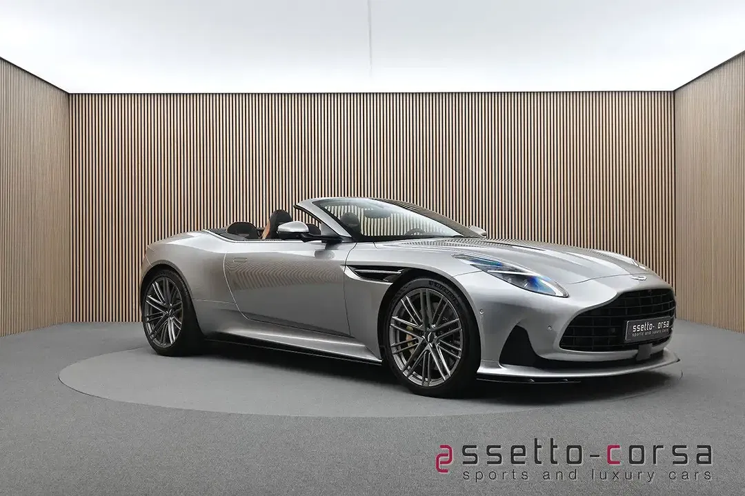 Aston Martin DB12 Volante - Thumbnail 6