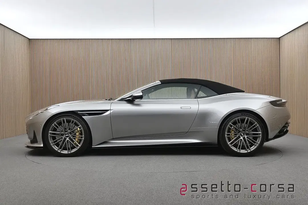 Aston Martin DB12 Volante - Thumbnail 9