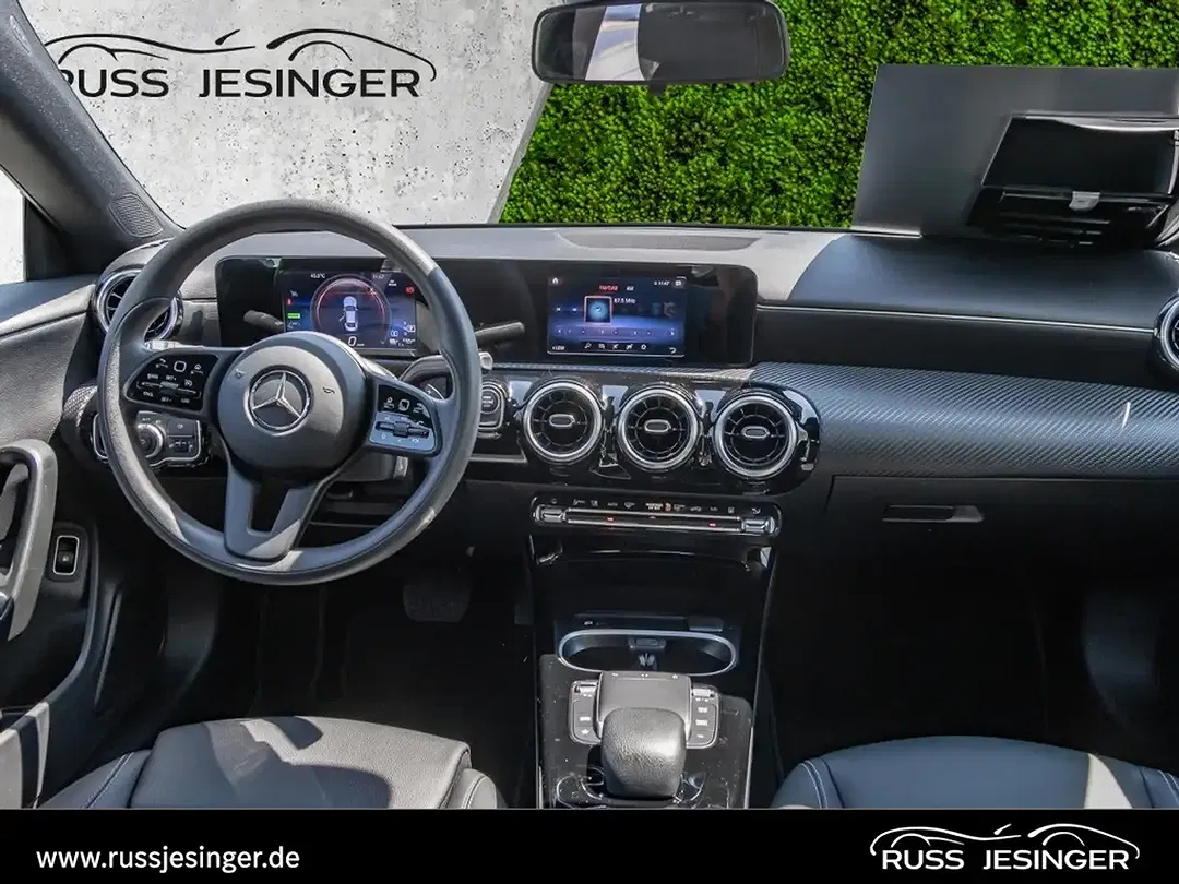 Mercedes-Benz CLA 250 MBUX - Thumbnail 3
