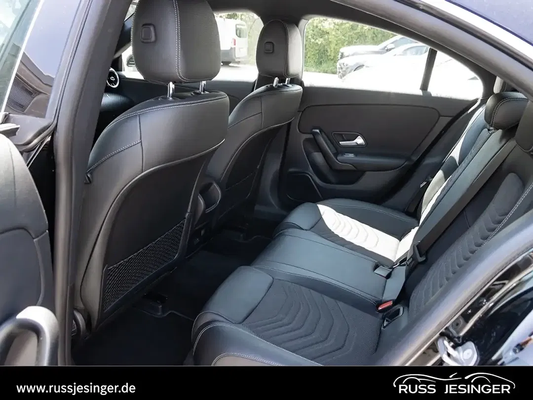 Mercedes-Benz CLA 250 MBUX - Thumbnail 4
