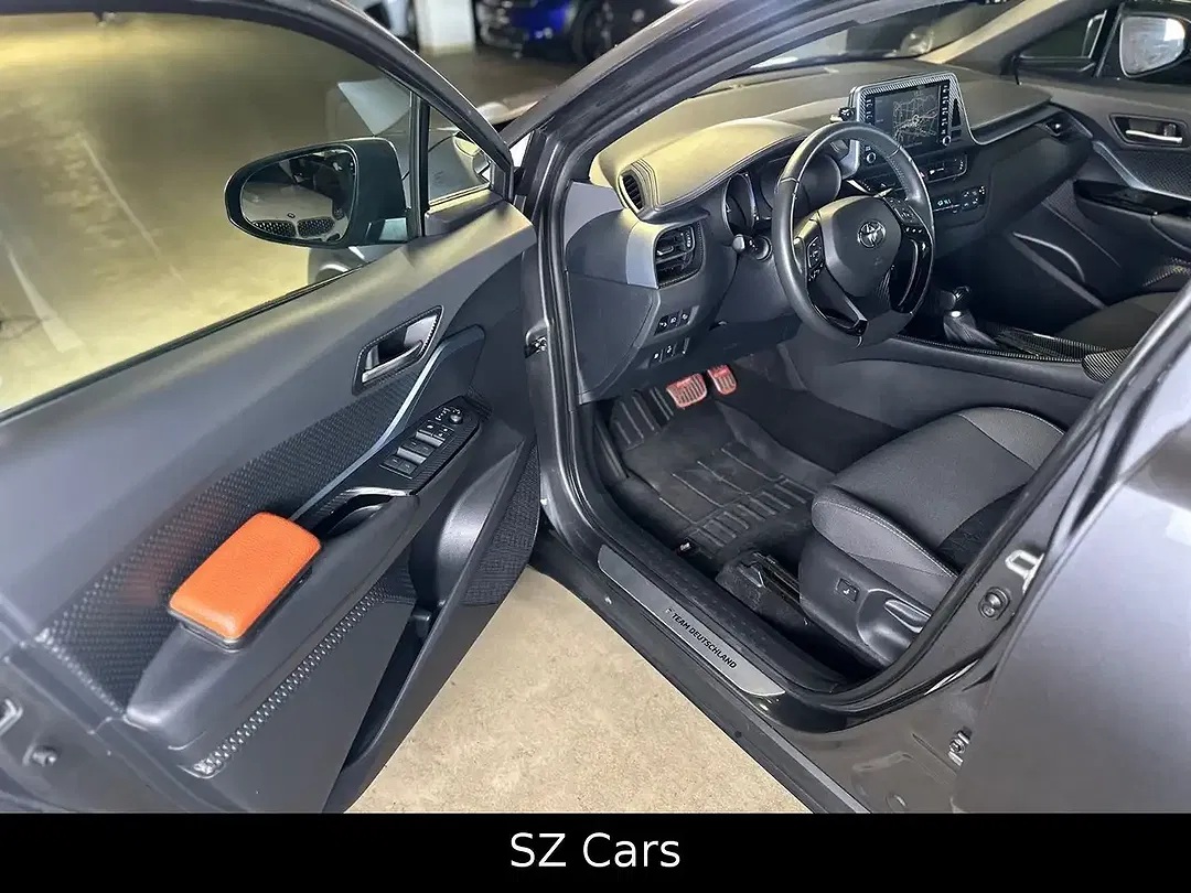 Toyota C-HR Hybrid Team Deutschland - Thumbnail 11