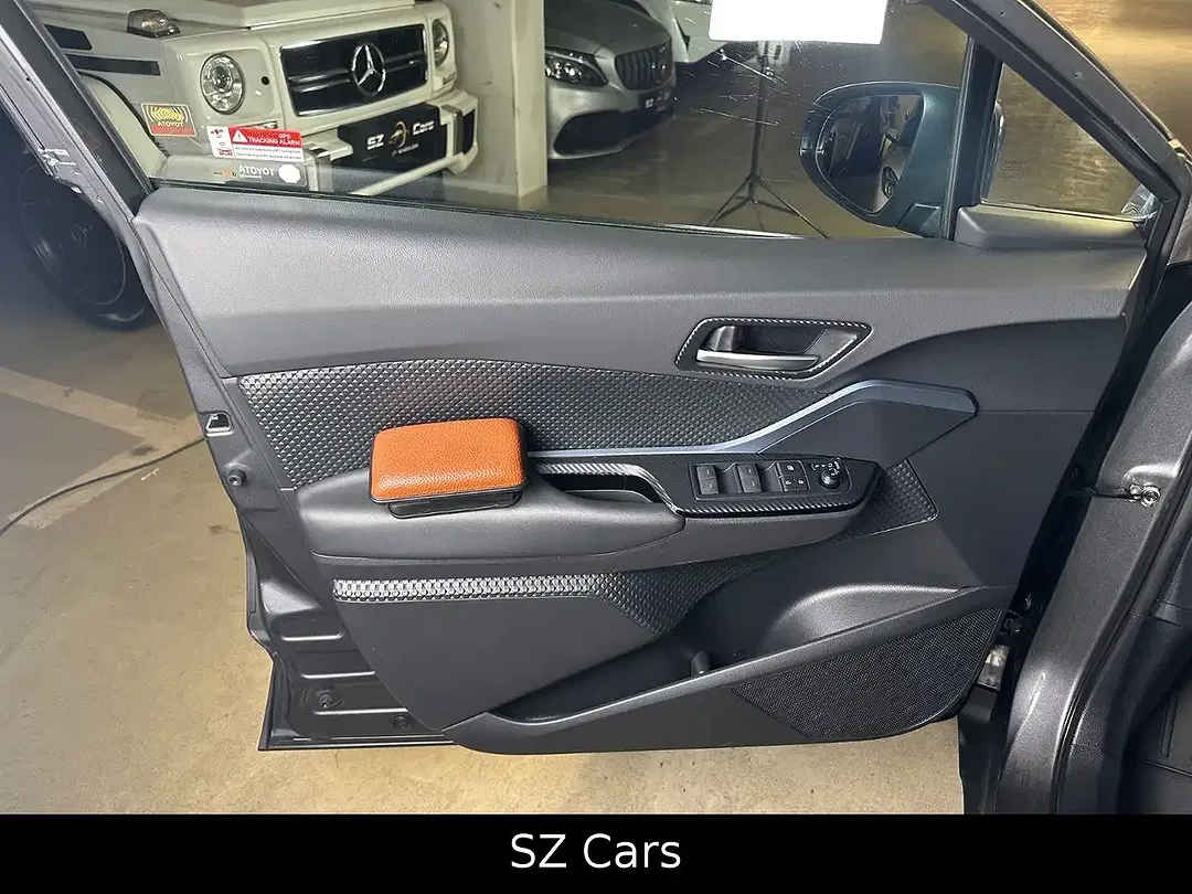 Toyota C-HR Hybrid Team Deutschland - Thumbnail 12