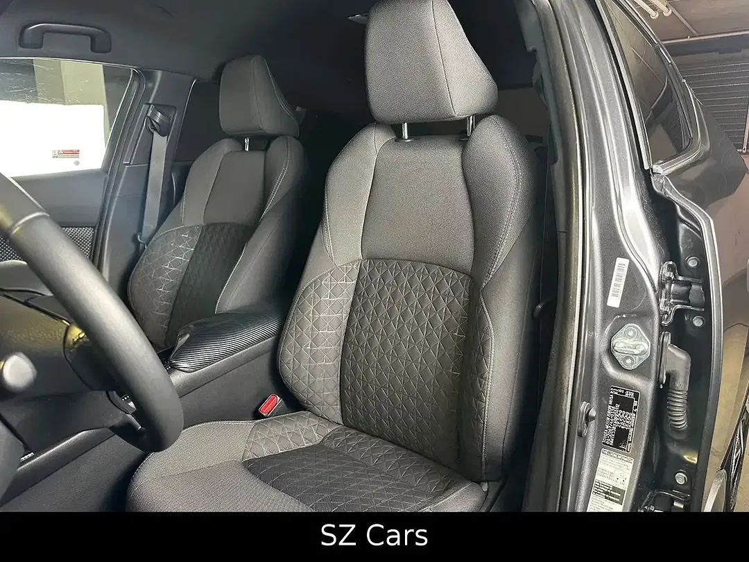 Toyota C-HR Hybrid Team Deutschland - Thumbnail 14