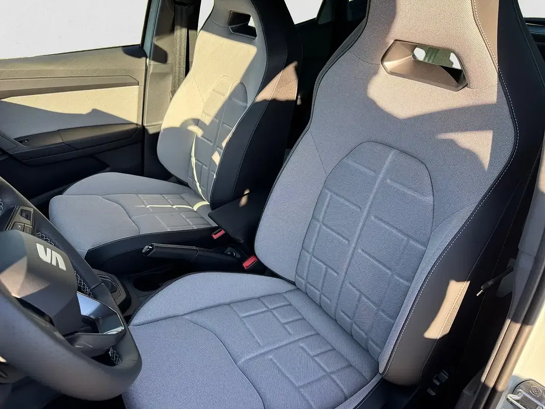 SEAT Arona TSI FR - Thumbnail 8