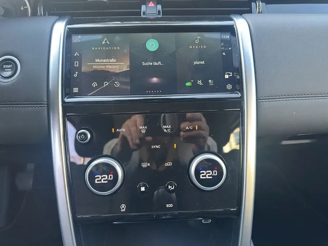 Land Rover Discovery Sport - Thumbnail 13