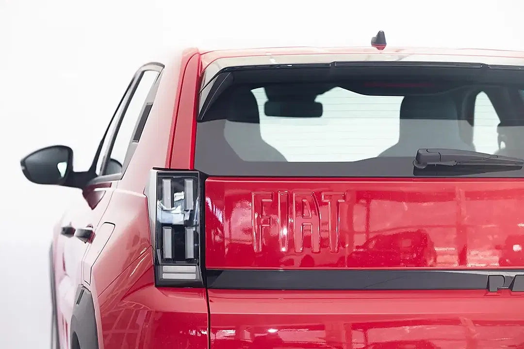 Fiat Grande Panda EV RED - Thumbnail 3