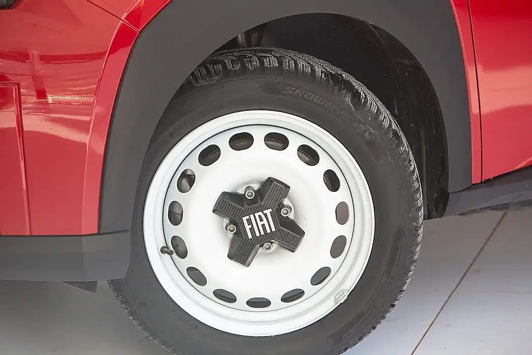 Fiat Grande Panda EV RED - Thumbnail 4