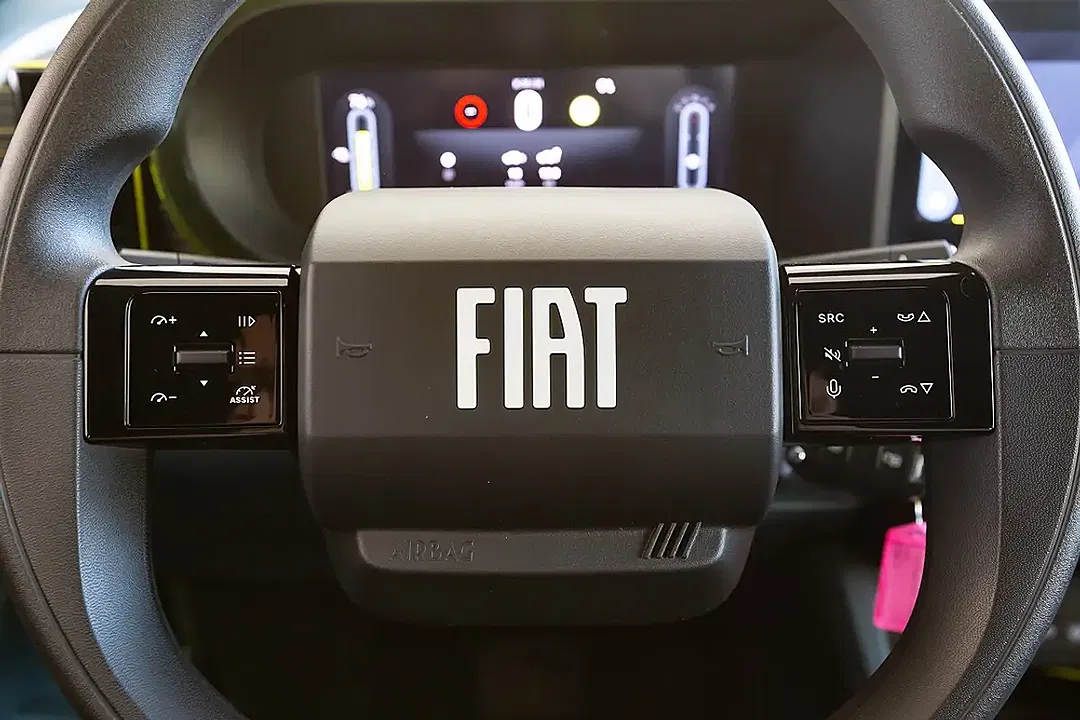 Fiat Grande Panda EV RED - Thumbnail 6