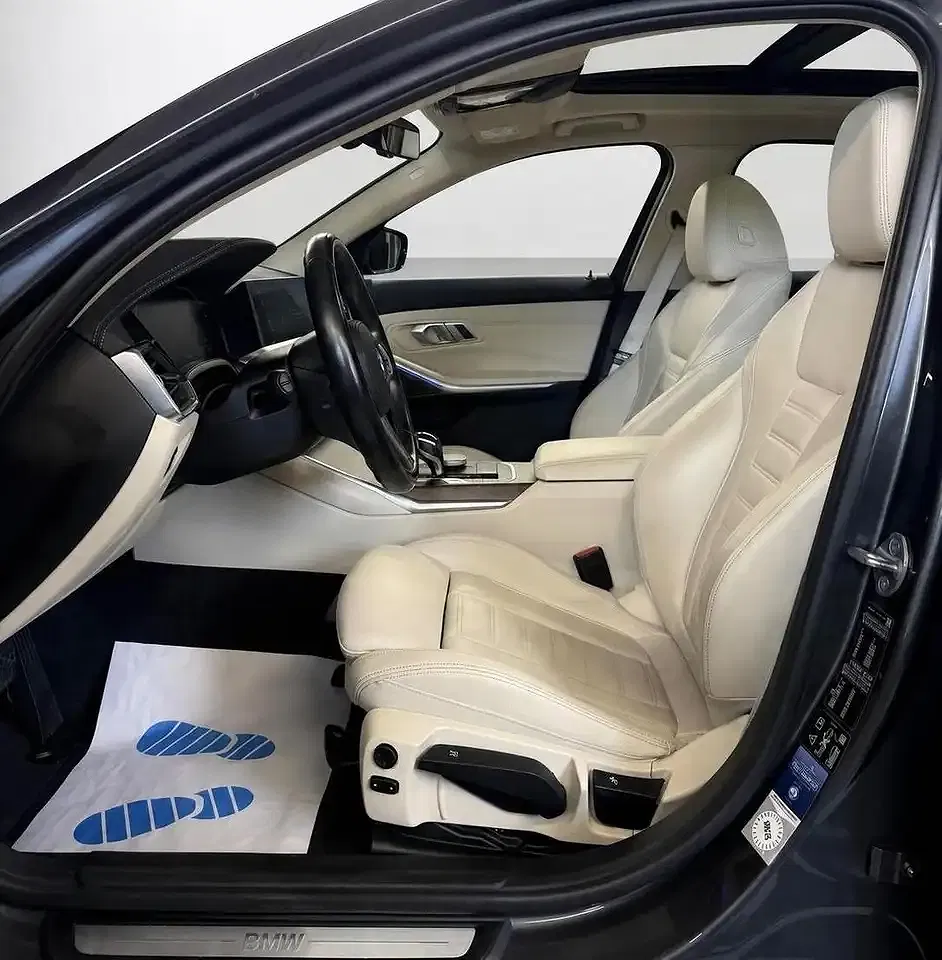 BMW 320 xDrive Luxury - Thumbnail 9