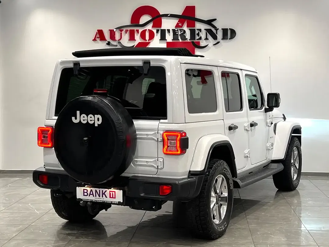 Jeep Wrangler Unlimited Sahara Softtop Sky One-Touch - Thumbnail 11