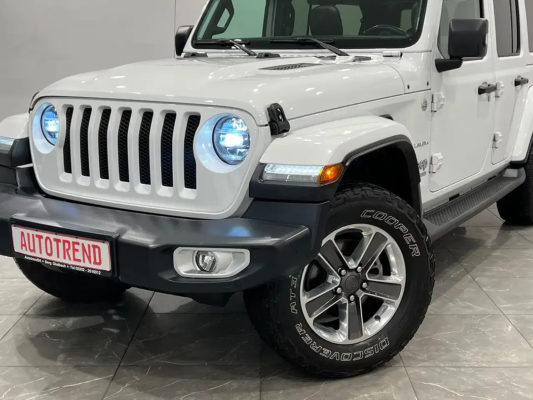 Jeep Wrangler Unlimited Sahara Softtop Sky One-Touch - Thumbnail 5