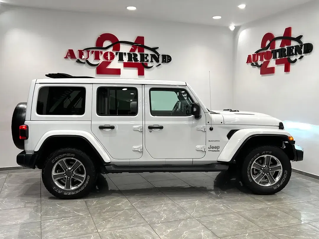 Jeep Wrangler Unlimited Sahara Softtop Sky One-Touch - Thumbnail 9