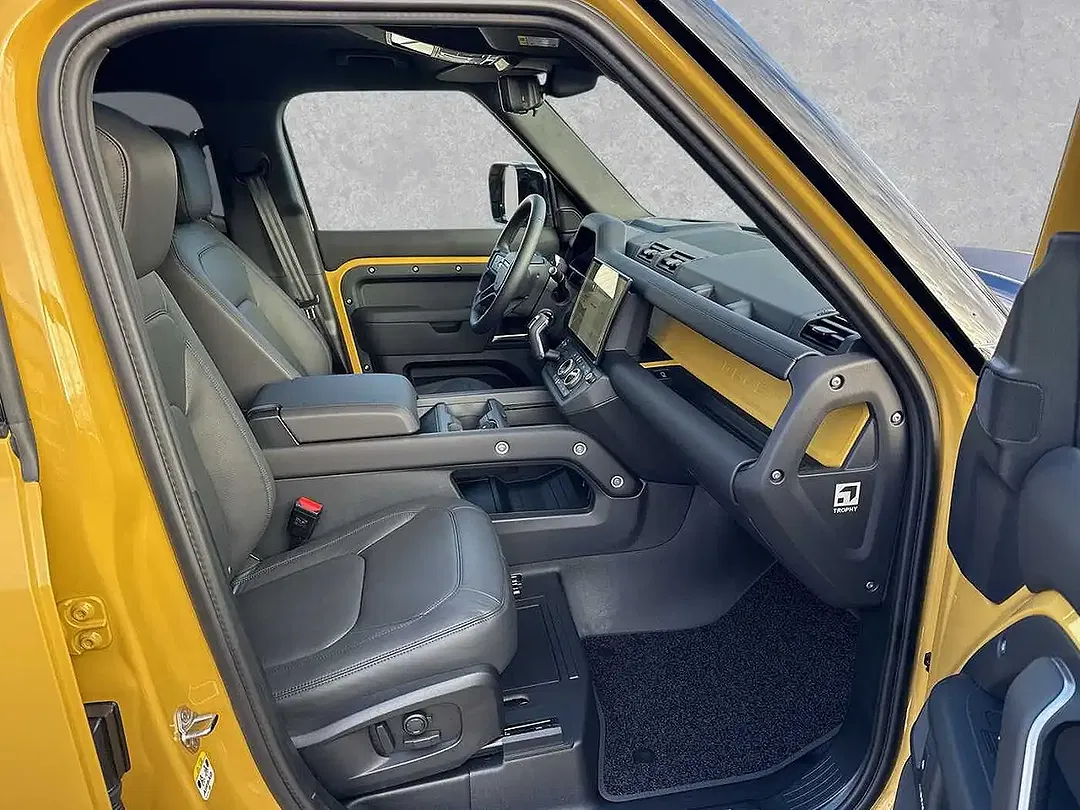 Land Rover Defender D350 Trophy Edition 110 - Thumbnail 3