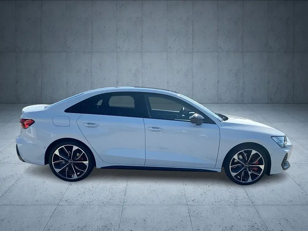 Audi S3 TFSI - Thumbnail 5