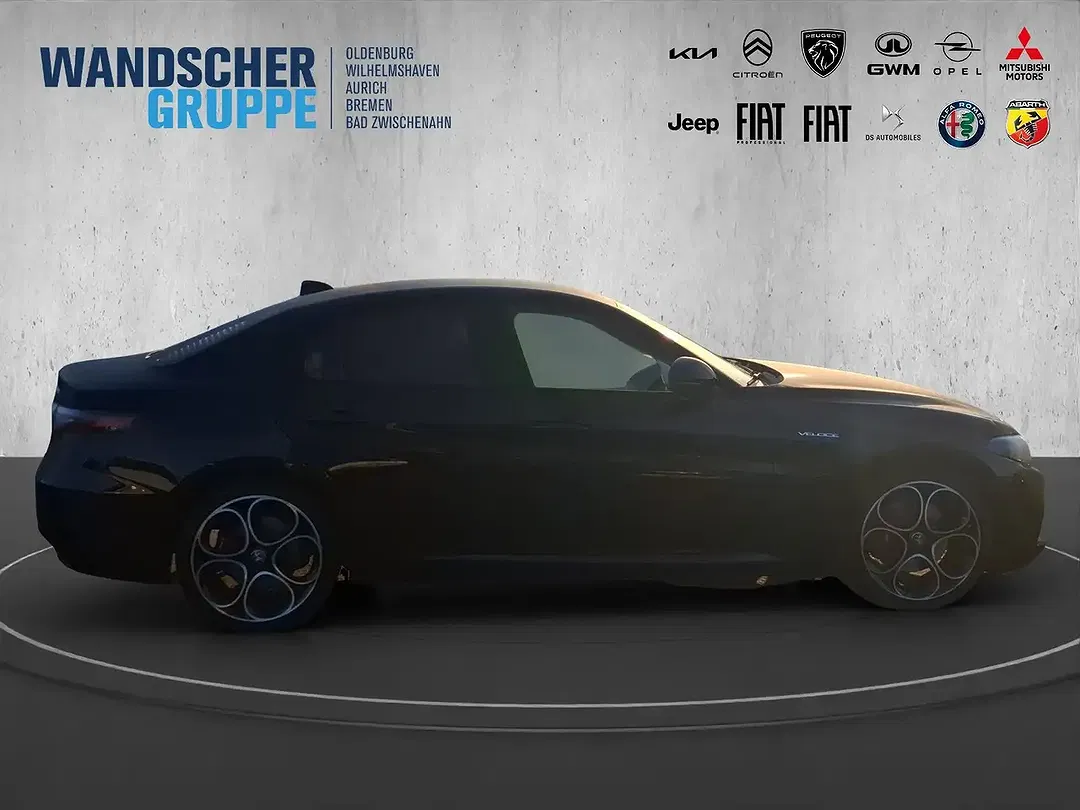 Alfa Romeo Giulia 2.0 16V Turbo Q4 Veloce - Thumbnail 8