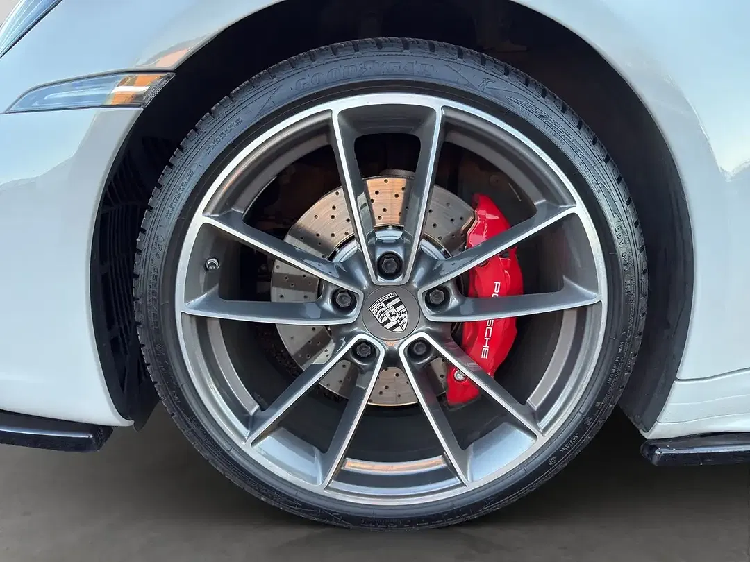 Porsche 911 Carrera S Cabriolet - Thumbnail 11