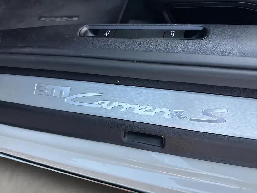 Porsche 911 Carrera S Cabriolet - Thumbnail 12