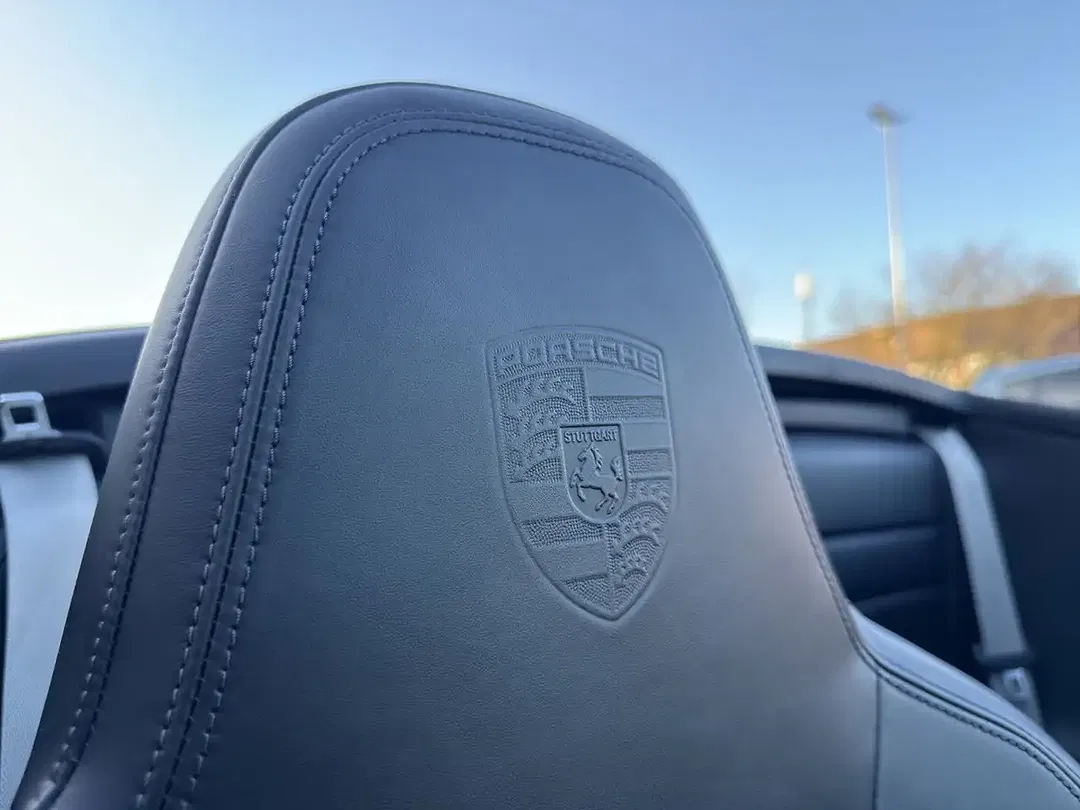 Porsche 911 Carrera S Cabriolet - Thumbnail 17