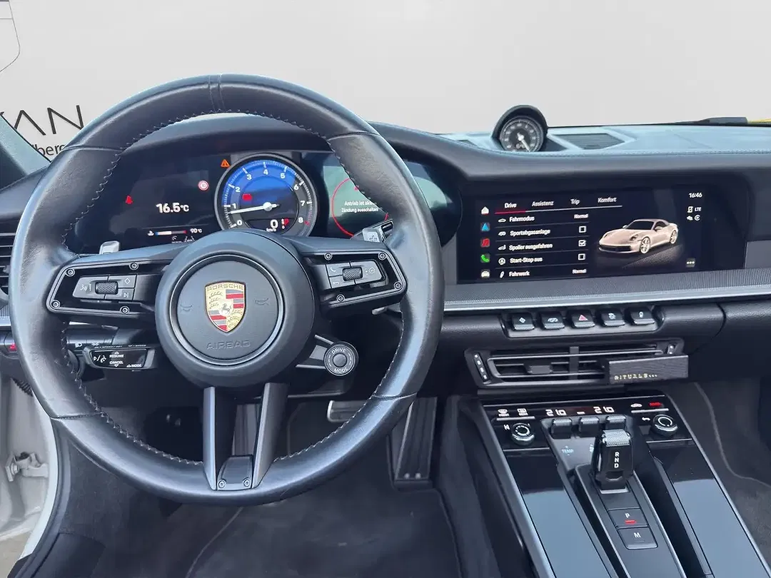 Porsche 911 Carrera S Cabriolet - Thumbnail 19