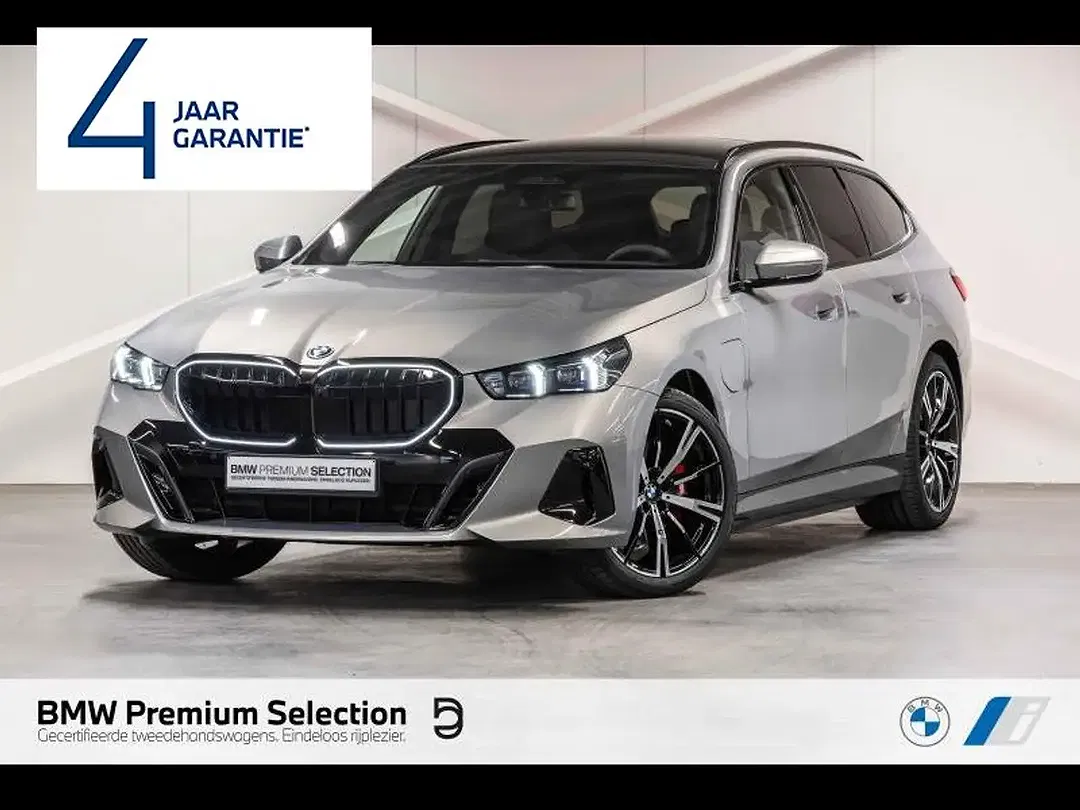 BMW 530 Touring M Sport Pro - Thumbnail 1