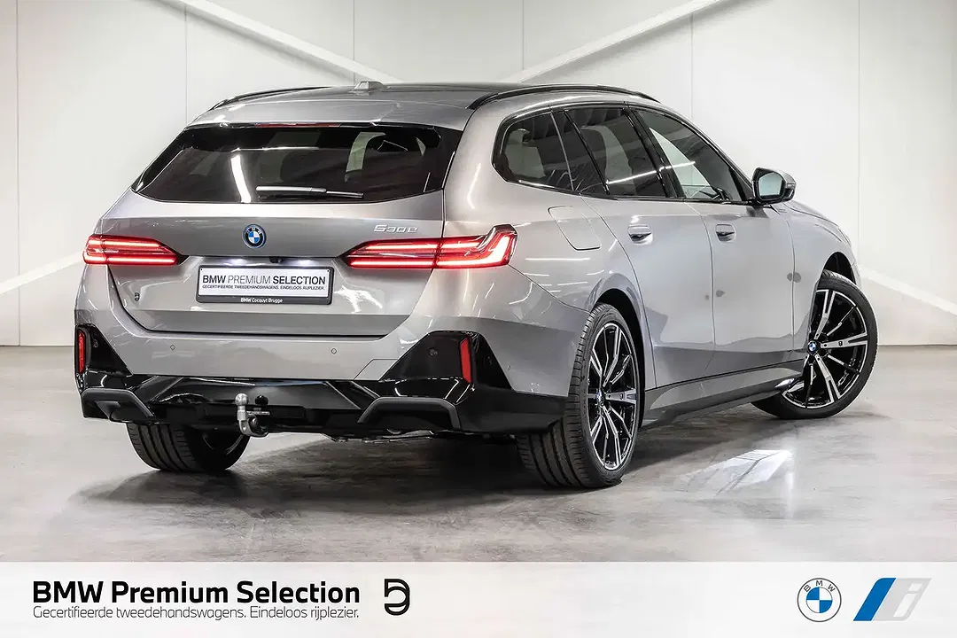 BMW 530 Touring M Sport Pro - Thumbnail 2