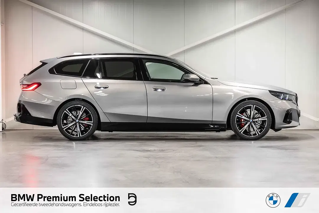 BMW 530 Touring M Sport Pro - Thumbnail 3